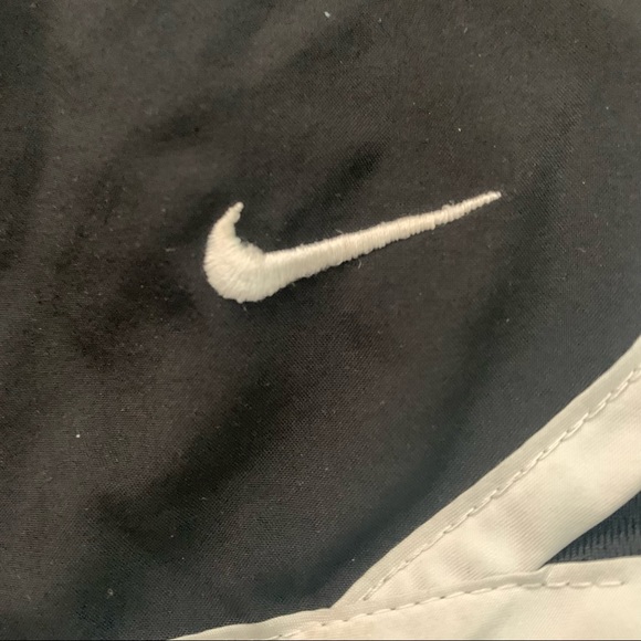 Nike Girls Dri-Fit Exercise Shorts size S - Picture 4 of 7